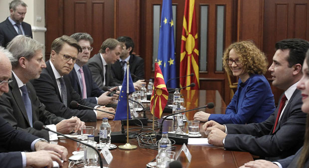 Иванов игнорише Хана